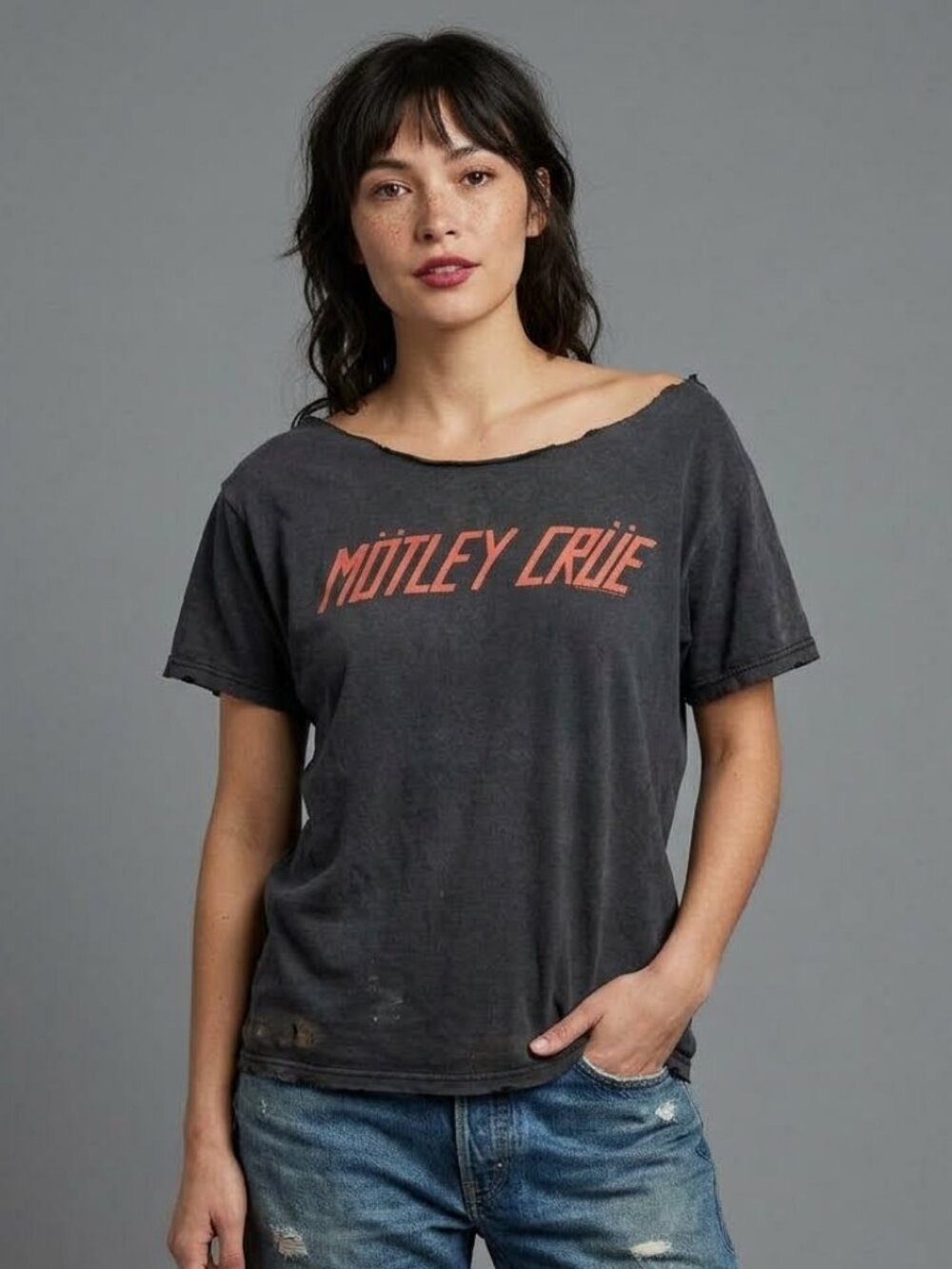 MOTLEY CRUE Touring Vintage 2005 Red Black Shirt Rare Y2K 80s Rock Thrashed M